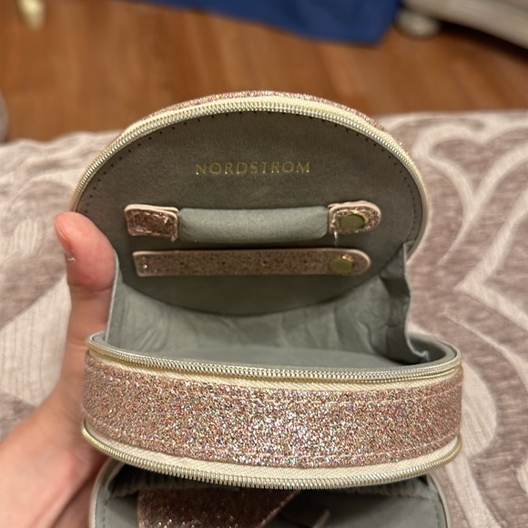NORDSTROM Round Travel Jewelry Box in Champagne Multi Glitter - Picture 3 of 6